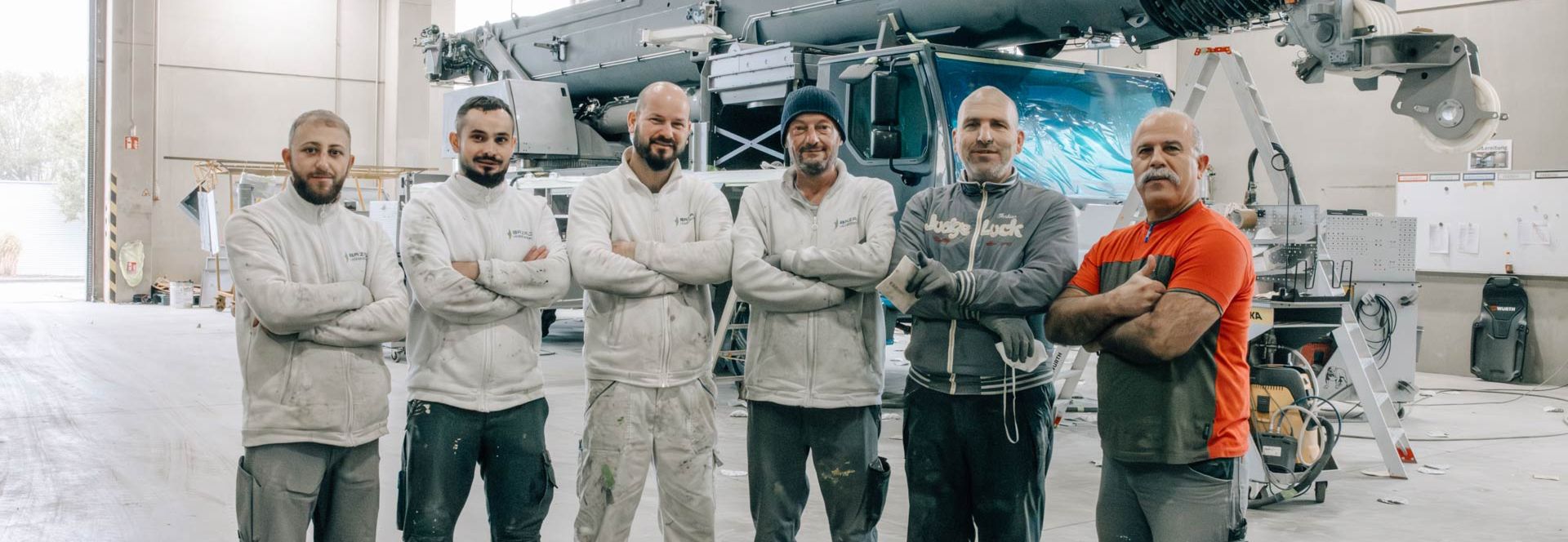 Das Team von Lackierzentrum Bazaj GmbH